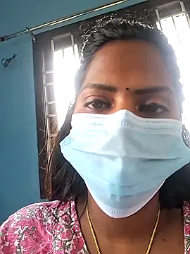 Snapshot of Tamil_Blackmoon chatting on 09-21-25, 09:14 Tamil Blackmoon online show from 09-21-25, 09:14