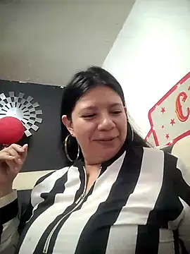 kinky momm online show from 10-22-25, 02:16