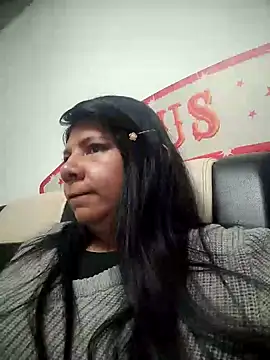 kinky momm online show from 11-05-25, 01:14