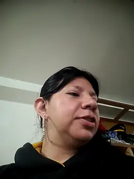 kinky momm online show from 10-24-25, 01:54