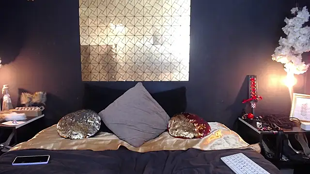 kinky momm online show from 04-11-26, 04:54