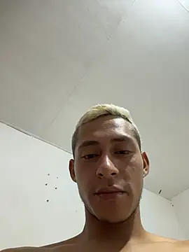 Boy hot- online show from 04-02-26, 07:26