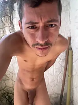 Snapshot of Boy_hot- chatting on 02-25-26, 03:45 Boy hot- online show from 02-25-26, 03:45