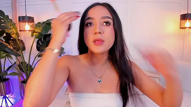 Dafne Hillss online show from 10-28-25, 12:26