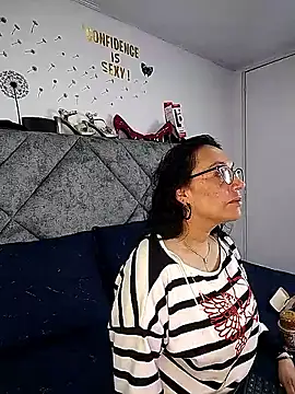 Shantey Laurent online show from 03-23-26, 03:01