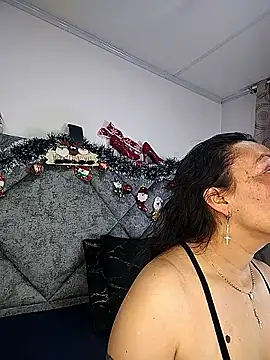 Shantey Laurent online show from 12-17-25, 02:44