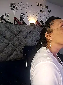 Shantey Laurent online show from 01-17-26, 02:31