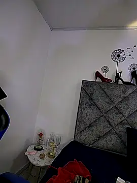 Shantey Laurent online show from 01-06-26, 01:26