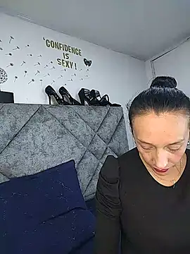 Snapshot of Shantey_Laurent chatting on 07-26-26, 06:59 Shantey Laurent online show from 07-26-26, 06:59