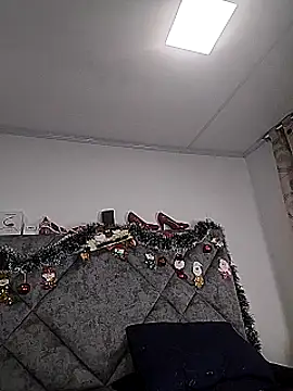 Shantey Laurent online show from 12-13-25, 08:04