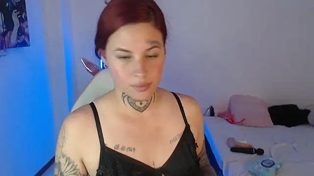 Snapshot of Maddy_Vicius19 chatting on 10-15-25, 08:28 Maddy Vicius19 online show from 10-15-25, 08:28