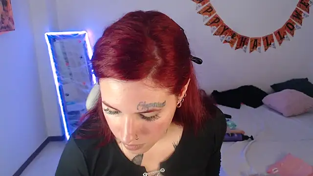 Maddy Vicius19 online show from 10-30-25, 08:28