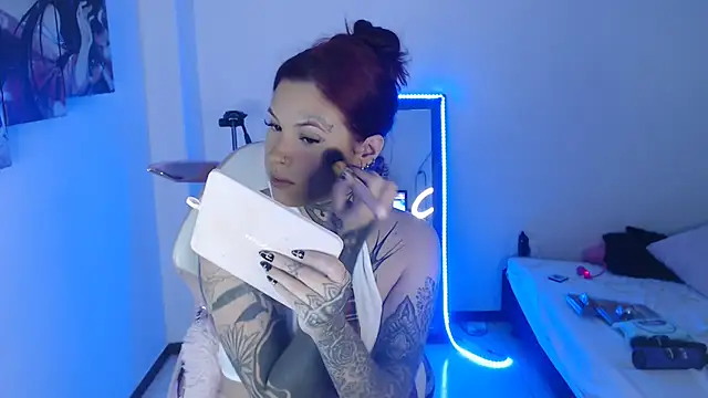 Maddy Vicius19 online show from 11-12-25, 09:40