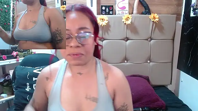 Snapshot of MIA__SPENCER chatting on 09-22-25, 03:40 MIA SPENCER online show from 09-22-25, 03:40