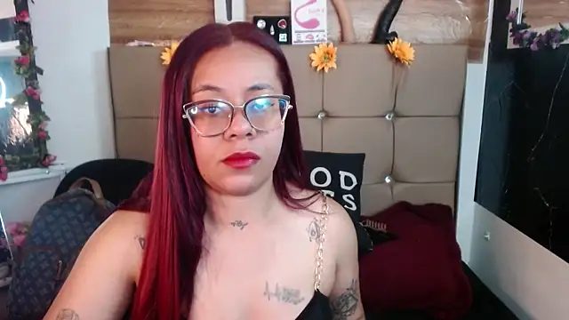 Snapshot of MIA__SPENCER chatting on 02-12-26, 07:13 MIA SPENCER online show from 02-12-26, 07:13