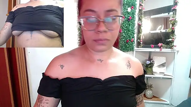 Snapshot of MIA__SPENCER chatting on 09-15-25, 03:12 MIA SPENCER online show from 09-15-25, 03:12