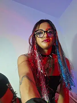 carolinerue online show from 11-10-25, 11:15