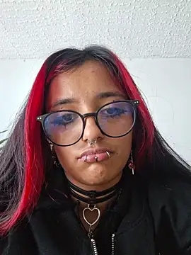 carolinerue online show from 04-19-26, 09:28