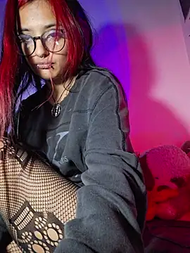 Snapshot of carolinerue chatting on 01-18-26, 12:08 carolinerue online show from 01-18-26, 12:08