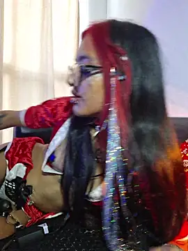 carolinerue online show from 12-19-25, 09:28