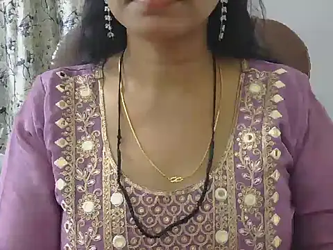 MISS SOMIYA online show from 04-12-26, 04:32