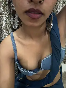 Snapshot of Drive_girl chatting on 05-16-26, 07:57 Drive girl online show from 05-16-26, 07:57
