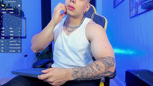 xKevyn online show from 12-19-25, 12:18