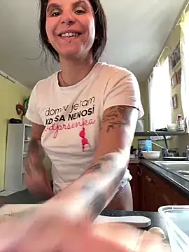 Brutecia2002 online show from 03-06-26, 06:52