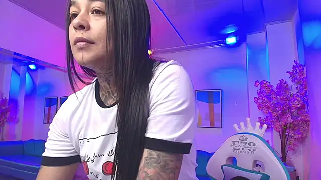 Black roseee online show from 04-12-26, 03:54