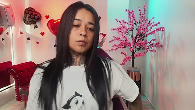 Black roseee online show from 02-17-26, 03:37