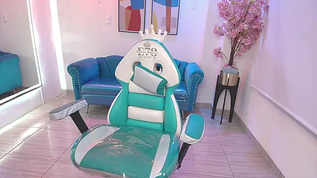 Black roseee online show from 04-14-26, 03:44