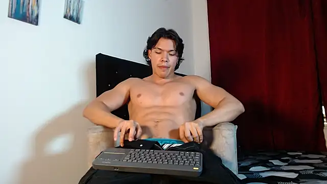 Snapshot of adriel_escalante chatting on 12-05-25, 03:16 adriel escalante online show from 12-05-25, 03:16