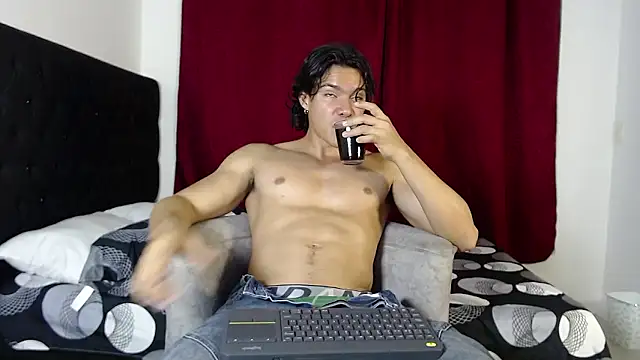 Snapshot of adriel_escalante chatting on 01-10-26, 04:19 adriel escalante online show from 01-10-26, 04:19