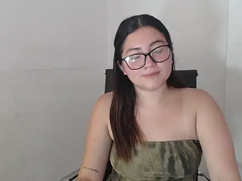 MiaFoxx5 online show from 09-08-25, 09:47