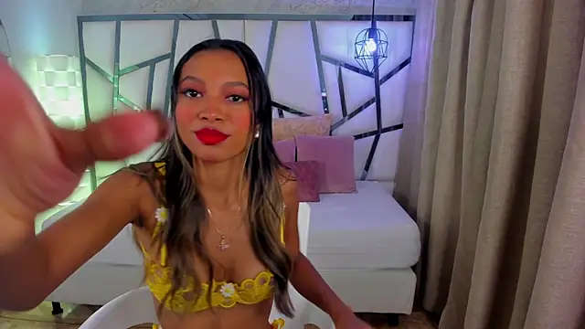 Susanna Cute online show from 12-22-25, 12:38