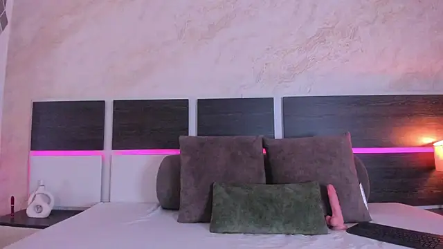 Susanna Cute online show from 11-19-25, 01:33