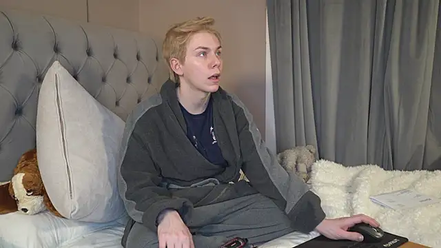 Snapshot of scottishtwink01 chatting on 02-24-26, 01:06 scottishtwink01 online show from 02-24-26, 01:06