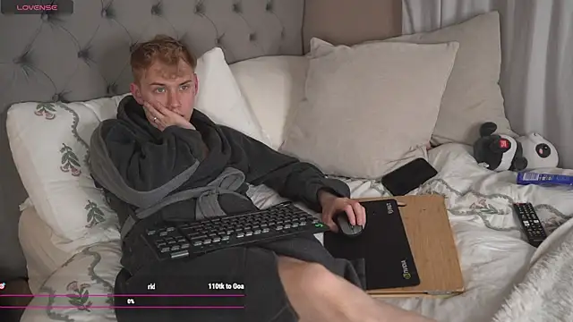 scottishtwink01 online show from 06-12-26, 10:07