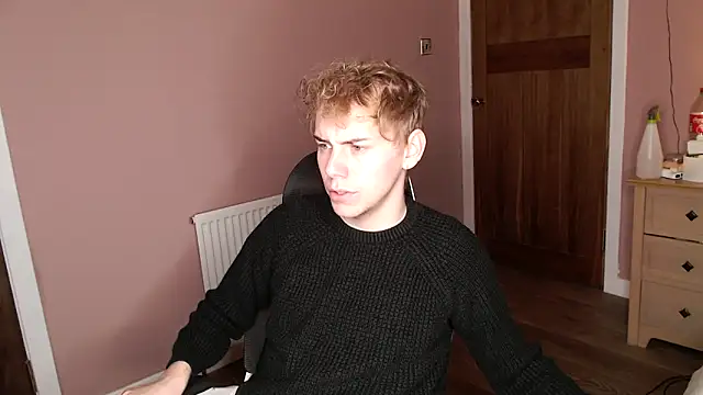 Snapshot of scottishtwink01 chatting on 09-17-25, 01:24 scottishtwink01 online show from 09-17-25, 01:24