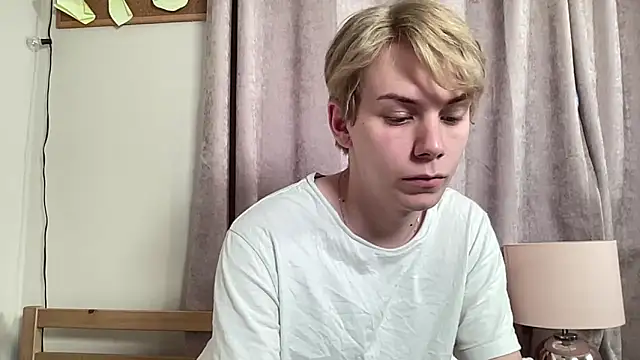 Snapshot of scottishtwink01 chatting on 09-22-25, 04:02 scottishtwink01 online show from 09-22-25, 04:02