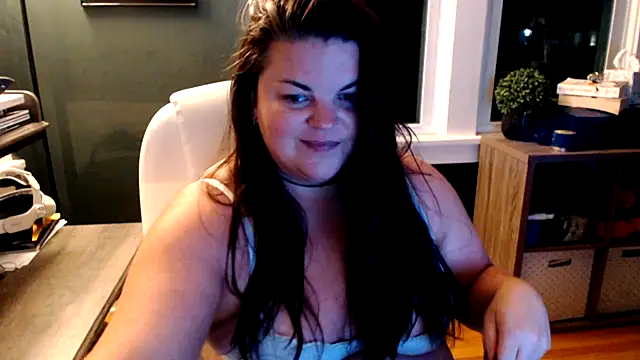 PlayWithBrittany online show from 10-21-25, 10:53
