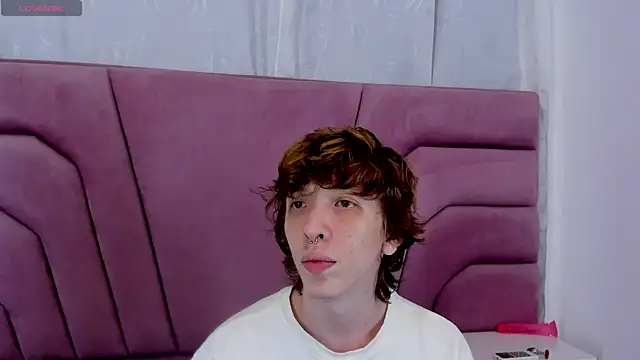 taylorleexx online show from 09-28-25, 07:43