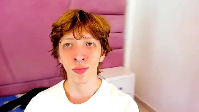 taylorleexx online show from 09-17-25, 07:49