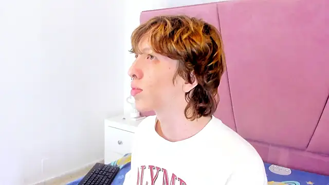 taylorleexx online show from 09-23-25, 08:05