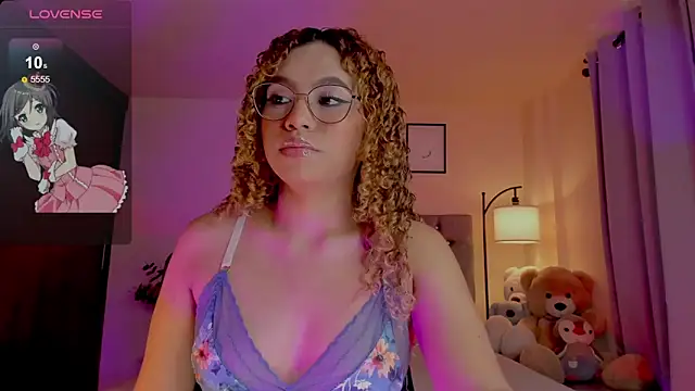 Snapshot of OxanaFedorova1- chatting on 06-16-26, 09:15 OxanaFedorova1- online show from 06-16-26, 09:15