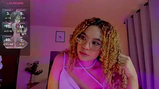 Snapshot of OxanaFedorova1- chatting on 06-20-26, 10:04 OxanaFedorova1- online show from 06-20-26, 10:04