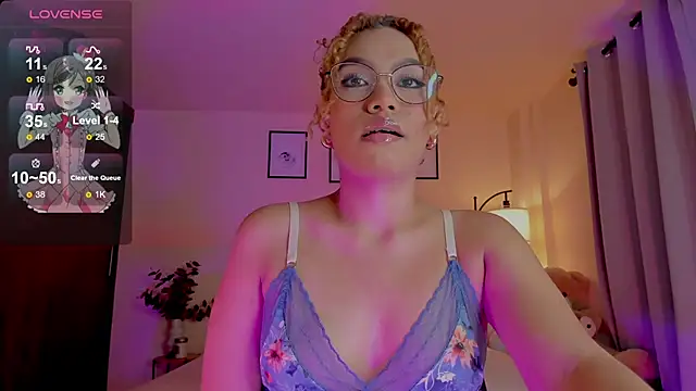 Snapshot of OxanaFedorova1- chatting on 06-04-26, 08:35 OxanaFedorova1- online show from 06-04-26, 08:35