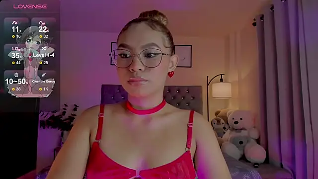 Snapshot of OxanaFedorova1- chatting on 05-08-26, 09:07 OxanaFedorova1- online show from 05-08-26, 09:07