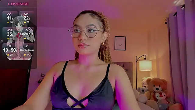 Snapshot of OxanaFedorova1- chatting on 06-14-26, 07:04 OxanaFedorova1- online show from 06-14-26, 07:04