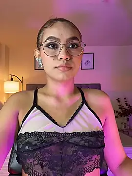Snapshot of OxanaFedorova1- chatting on 05-16-26, 08:41 OxanaFedorova1- online show from 05-16-26, 08:41